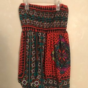 Sleeveless multicolored tank top